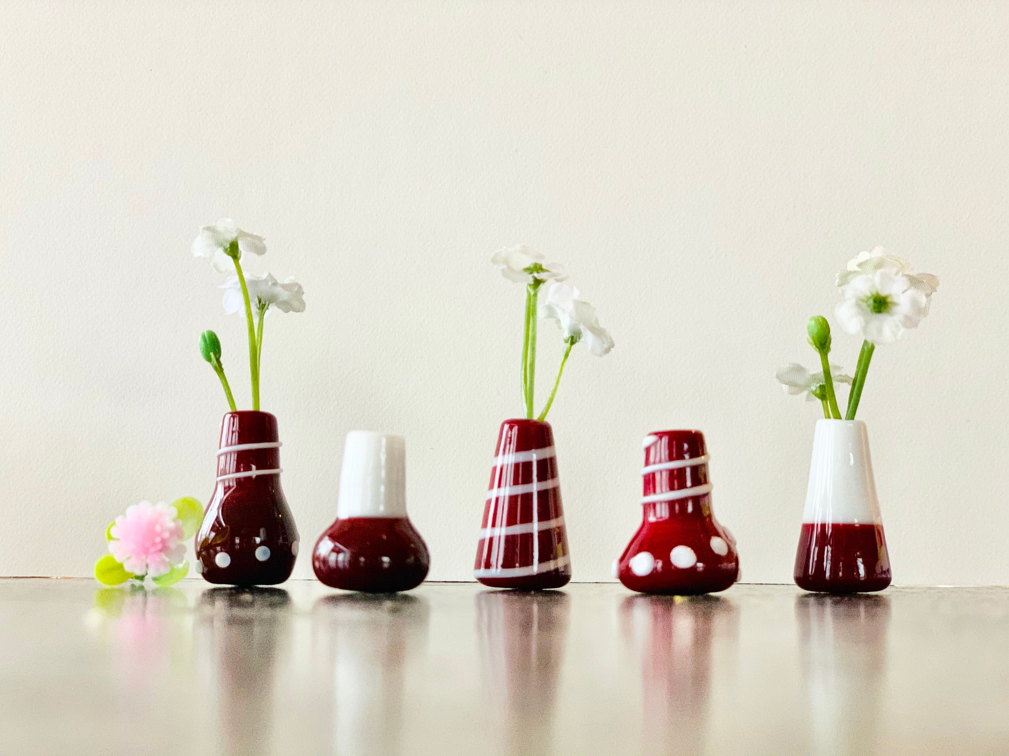 Dandelion Vase - Valentine Dark Reds