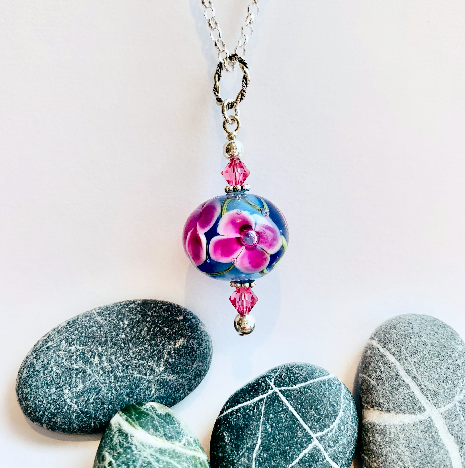 Floral pendant in Hot Pink